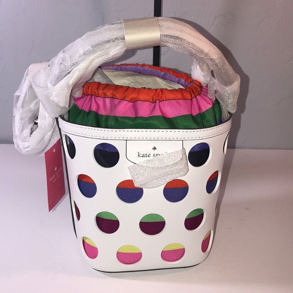 SOLD Kate Spade Small Bucket Pippa perf Dot White - Picture 3 of 9